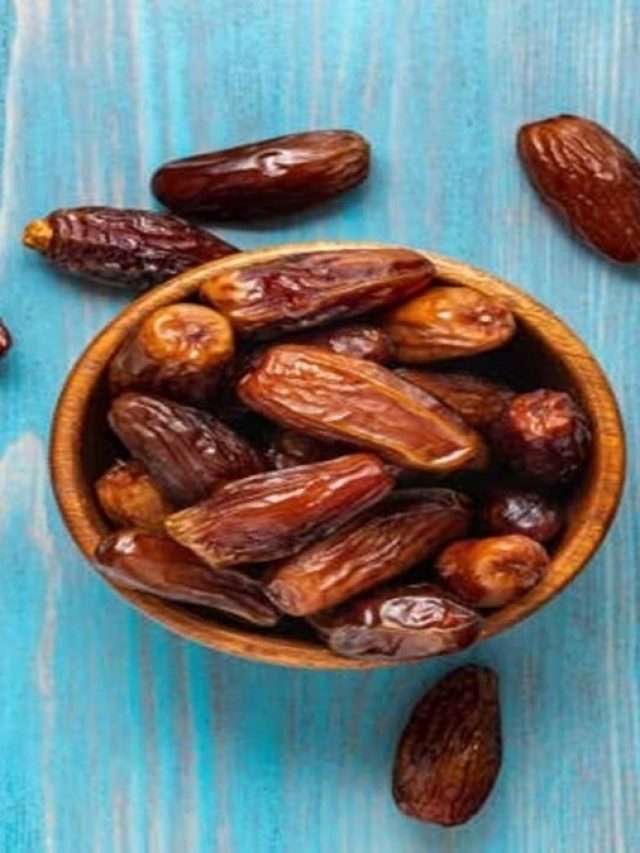 টগবগিয়ে বাড়বে পুরুষত্ব! রোজ এভাবে খেজুর খেলেই  যৌবনের খেলা  জমবে