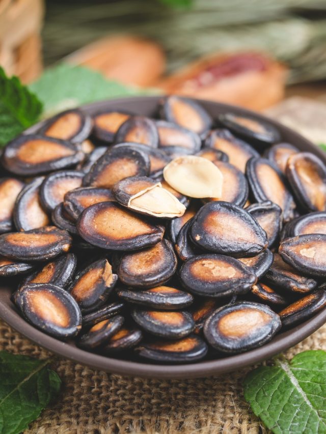 কোলেস্টেরল মাথাচাড়া দেয় না, পুরুষত্ব দ্বিগুণ করে, গরমে খান এই রসালো ফলের বীজ