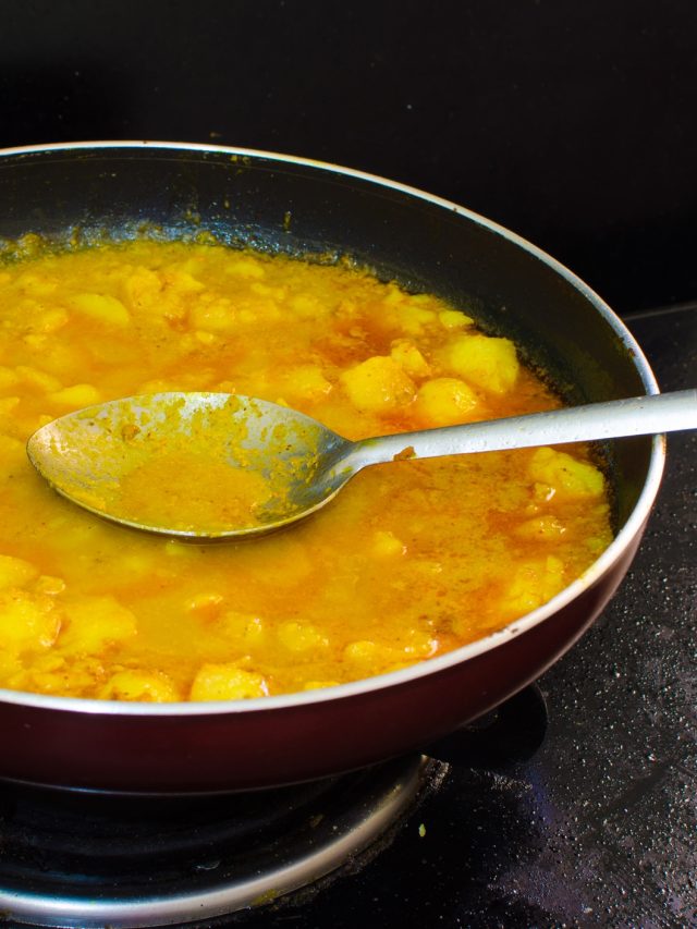 রান্নায় জল পড়ে গেছে? এভাবে শুকিয়ে নিন; গ্যাস পুড়বে না