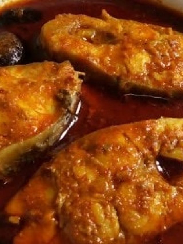 কাতলার পাতলা ঝোলে ফেলুন এই মশলা,  জীবন হবে উলালা