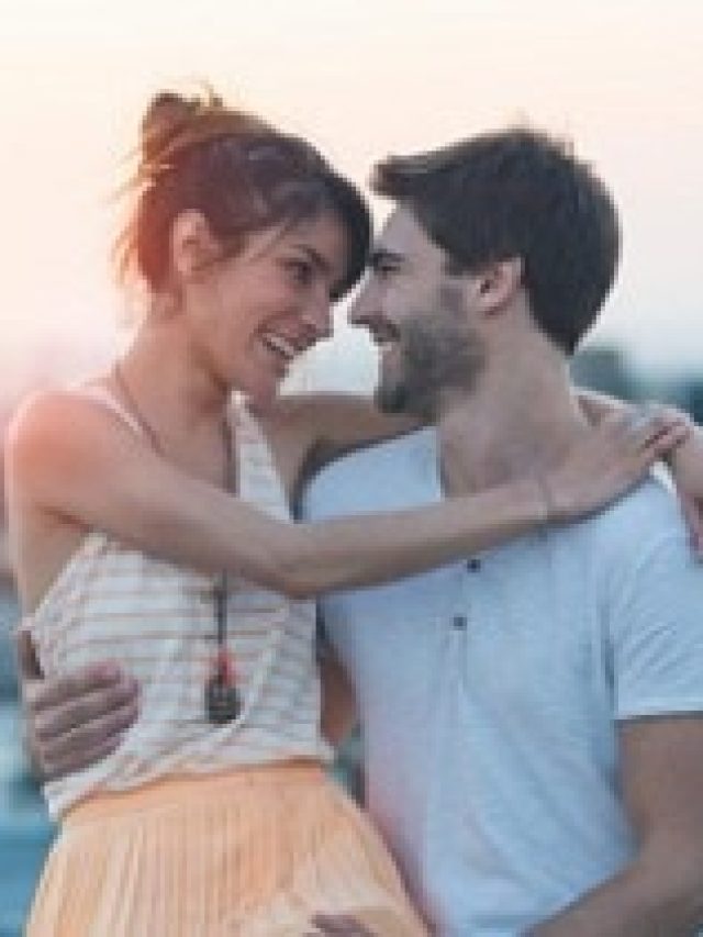 মেয়েরা কেন বিবাহিত পুরুষের প্রেমে পড়েন? জানুন কারণ