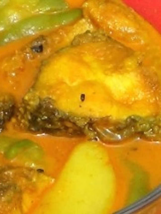 কালিয়া ছাড়ুন, ঝিঙে দিয়েই জমবে কাতলার ঝোল, দিতে হবে শুধু এই ফোড়ন