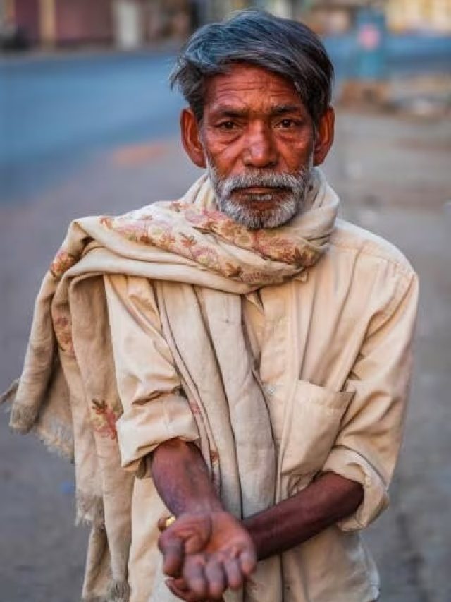 ভিক্ষুককে পয়সা দেওয়া উচিত? প্রেমানন্দ মহারাজ বললেন...