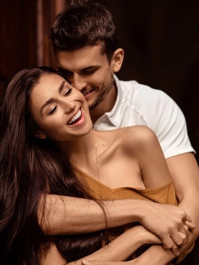 স্বামী থাকতেও মহিলারা অন্য পুরুষের সঙ্গে কখন মেলামেশা করেন?