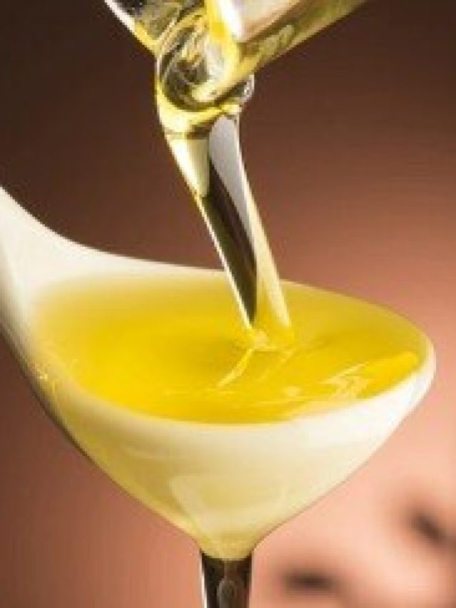 নারকেল তেলে ফোটান এই ফুল, কুচকুচে কালো চুলের বাগান হবে মাথায়