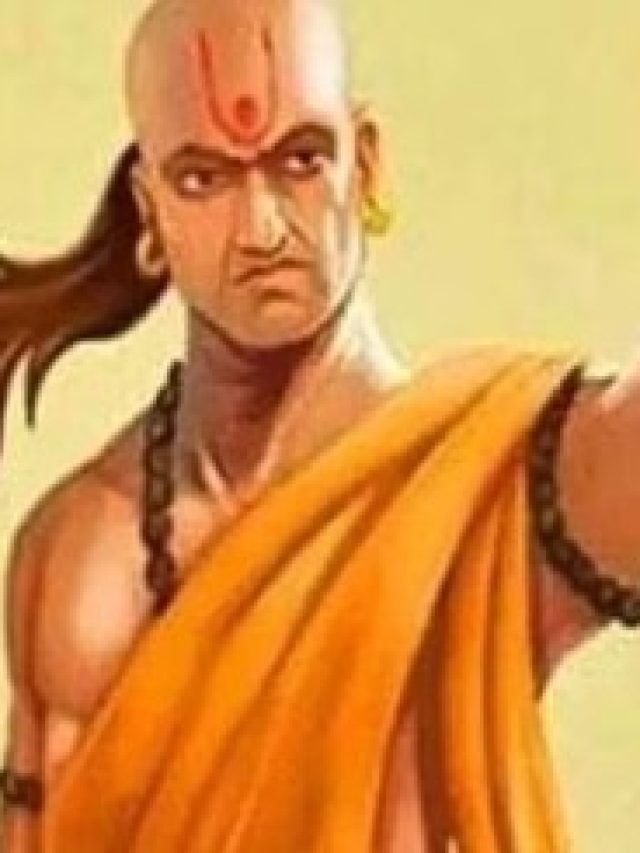 স্ত্রীকে কখনওই এই ৪ কথা বলবেন না, সতর্ক করেছেন চাণক্য