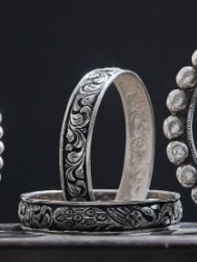 রুপোর গয়না এভাবে ধুলে সোনার মতো চকচক করবে