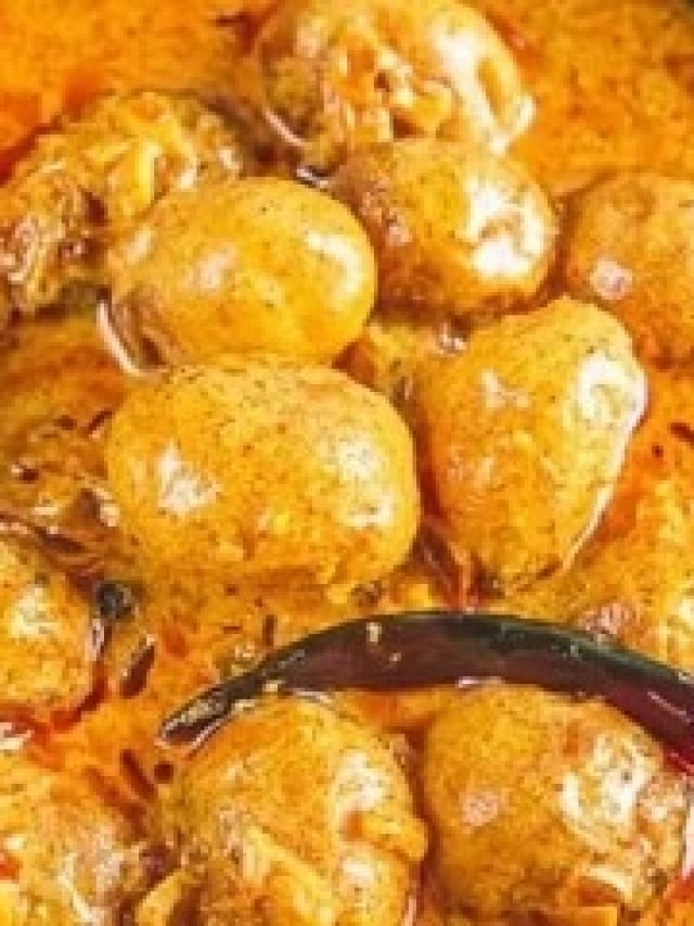 এই মশলার ফোড়ন দিলেই টেস্ট বাড়বে আলুর দমের,  চেটেপুটে খাবেন