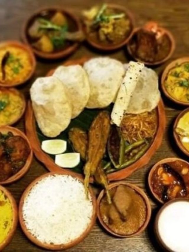 বাংলাদেশের সেরা ৮ খাবার, যা খাওয়ার জন্য এপার বাংলাও পাগল