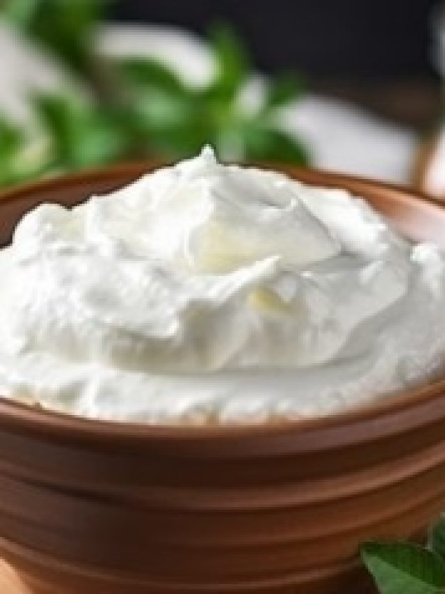 টক দইয়ে কয়েক ফোঁটা এই তেল, বুড়ো বয়সেও পাবেন চরম সুখ