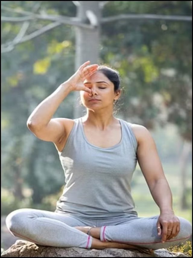 নিয়মিত অনুলোম বিলোম করার পাঁচটি উপকারিতা কীভাবে করবেন?