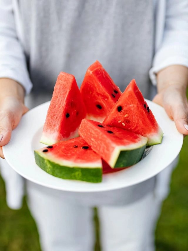 তরমুজ কেনার সময় এই কটি জিনিস মাথায় রাখুন, ফল হবে রসালো ও মিষ্টি