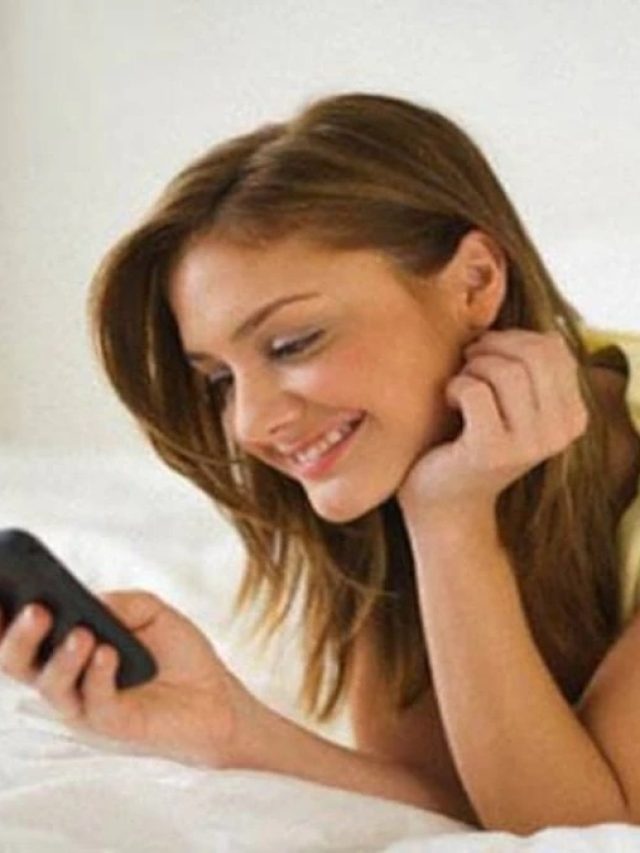 মেয়েরা লুকিয়ে অনলাইনে কী দেখে? জানলে চোখ কপালে উঠবে