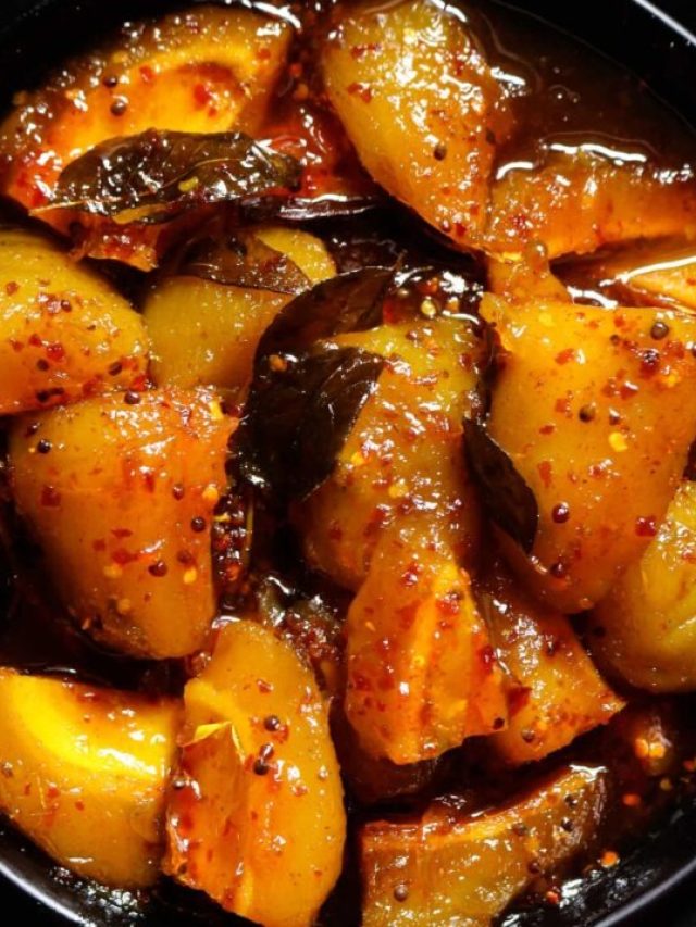 এভাবে বানান আম বেগুনের টক, জমে যাবে উইকএন্ড