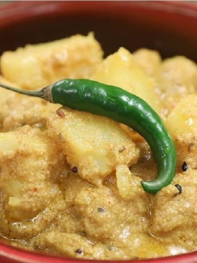 আলু-পোস্তর স্বাদ হবে অসাধারণ, আমিষ টুইস্ট দিয়ে রান্না করে দেখুন