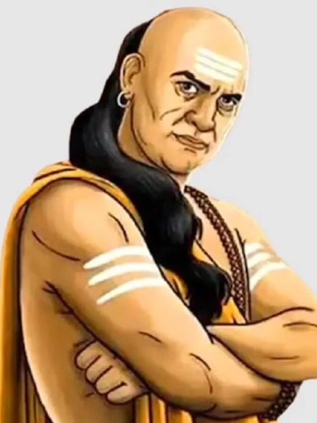 খুব কাছের মানুষকে ভুল করেও বলবেন না এই ৫ কথা: চাণক্য নীতি