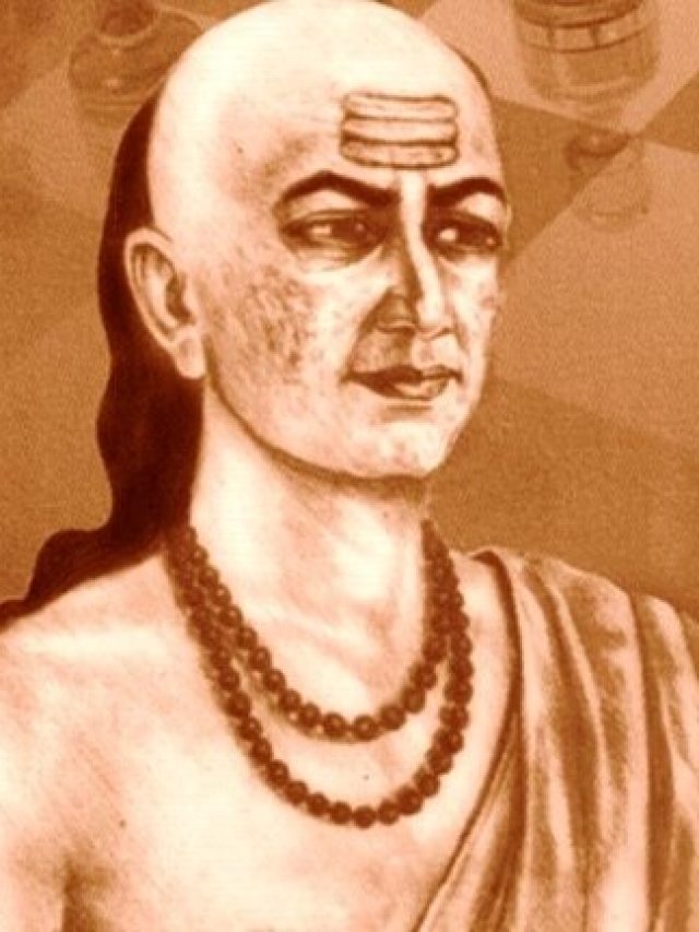 অর্থকষ্ট 'ফিনিস' হবে, আকাশের মেঘের থেকে শিখুন এই গুণ; চাণক্যের টিপস