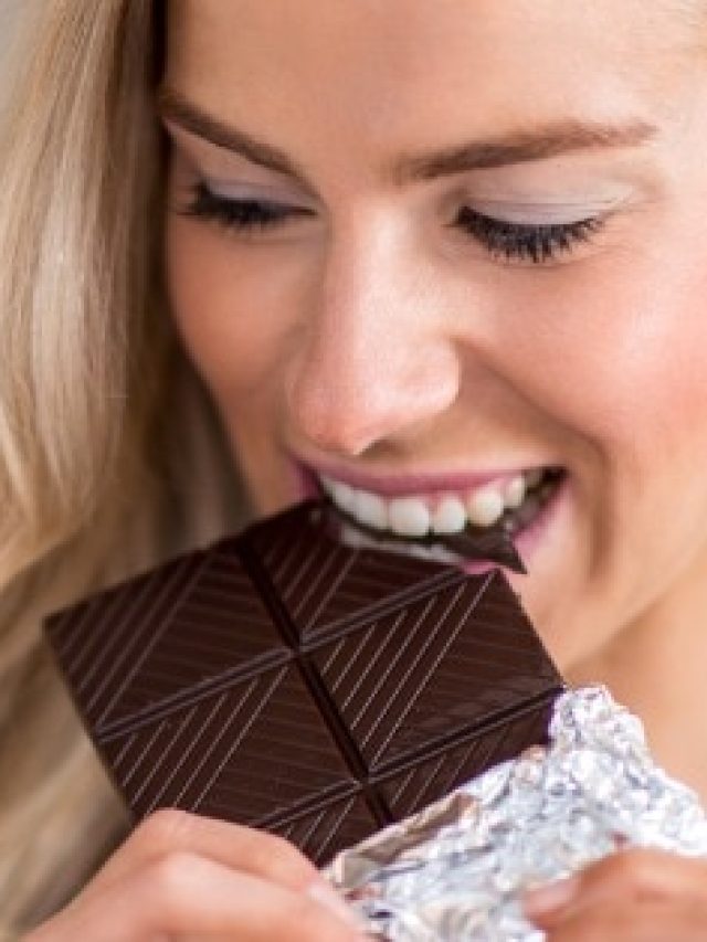 মনকে সবসময় ফুরফুরে রাখতে চান? জিভে রাখুন এক টুকরো