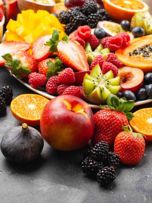 টুক টুক করে বয়স কমতেই থাকবে, আটকানো যাবে না, চেখে দেখুন সস্তার ফল