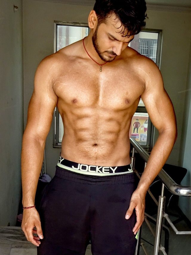 পুরুষরা জেনে রাখুন, মহিলারা আপনার এই গোপন জিনিসই প্রথমে খেয়াল করেন