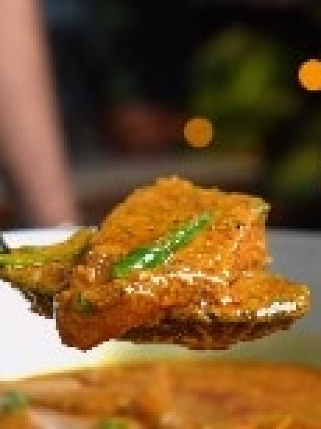 সর্ষে-টমেটো দিয়ে কাতলা মাছের ঝোল, এভাবে রাঁধলে খাসির মাংসও ফেল