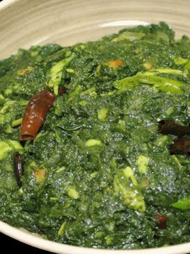 গন্ধে ম ম করবে পুরো বাড়ি, ইলিশ-ছোলার সঙ্গে কচু শাক, ঠাকুরবাড়ি স্পেশাল