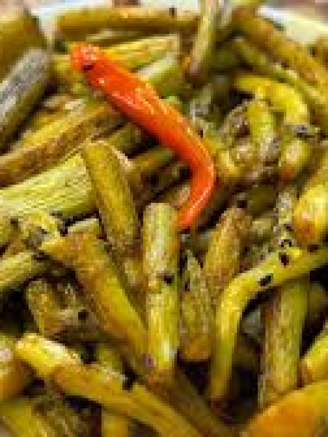 কচুর লতি কাটতে গিয়ে হাত চুলকে যা তা অবস্থা? সর্ষের তেলেই পালাবে চুলকানি