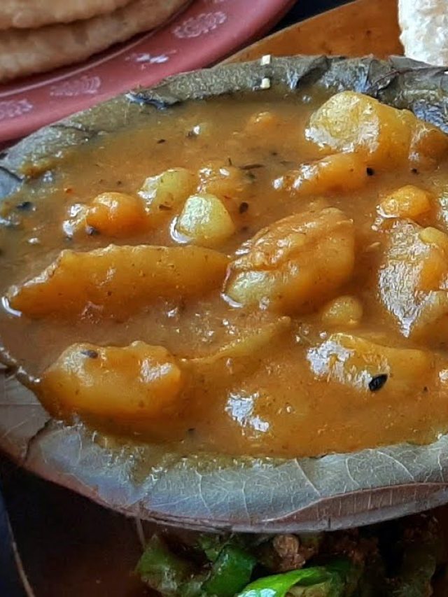 মিষ্টির দোকানের মতো আলুর তরকারি, কচুরি জমবে, রেসিপি