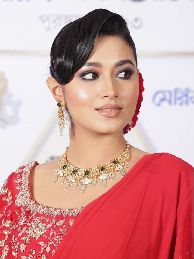 বিয়ে বাড়ি কাঁপবে, এই শাড়িগুলো ট্রাই করুন