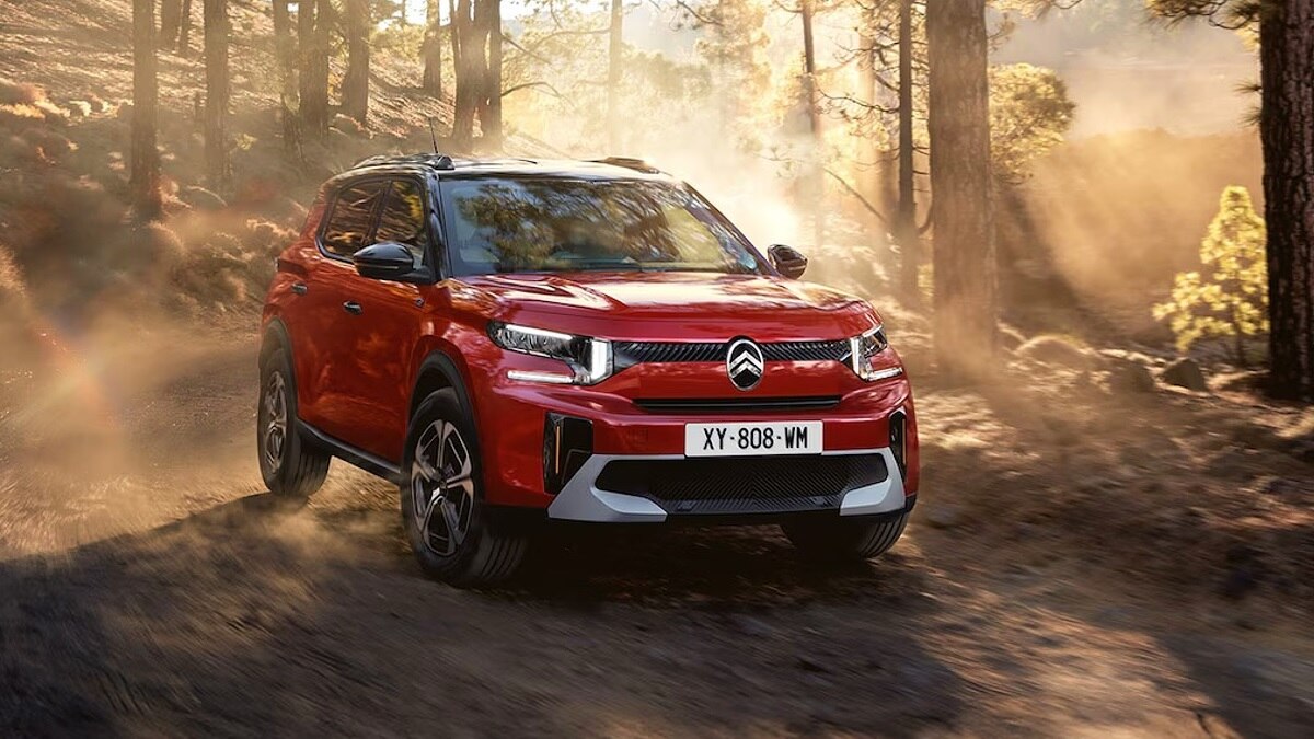 300Km की रेंज... 26 मिनट में चार्ज! लॉन्च हुई धांसू 7-सीटर इलेक्ट्रिक SUV