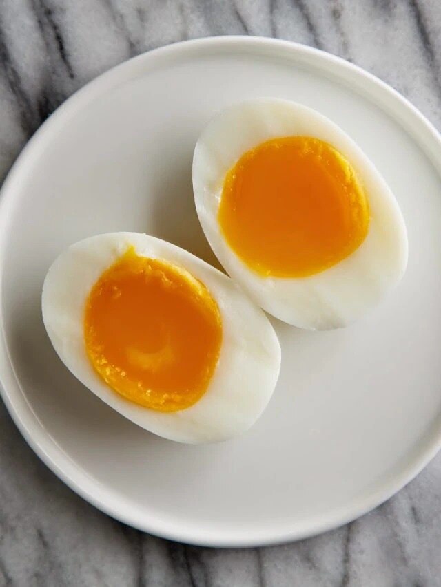 ডিমে প্রচুর প্রোটিন, দিনে ক'টি ডিম খাওয়া নিরাপদ?