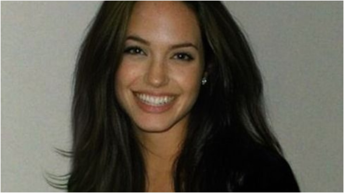 Top 5 must-watch Angelina Jolie movies