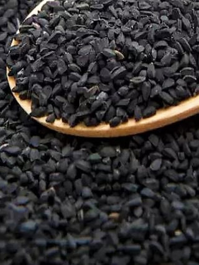 এক কাপ গরমজলে ক'য়েকটা কালোজিরে, ব্যাস সব খেল খতম!