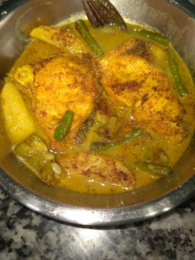 সবজি দিয়ে রুই মাছের পাতলা ঝোলে দিন এই মশলা, কালিয়া ছেড়ে খাবেন!