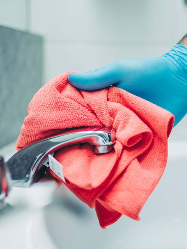 জলের কলের মোটা আয়রন উবে যাবে বিনা পরিশ্রমে, এক টুকরো এই জিনিস ঘষে দিন