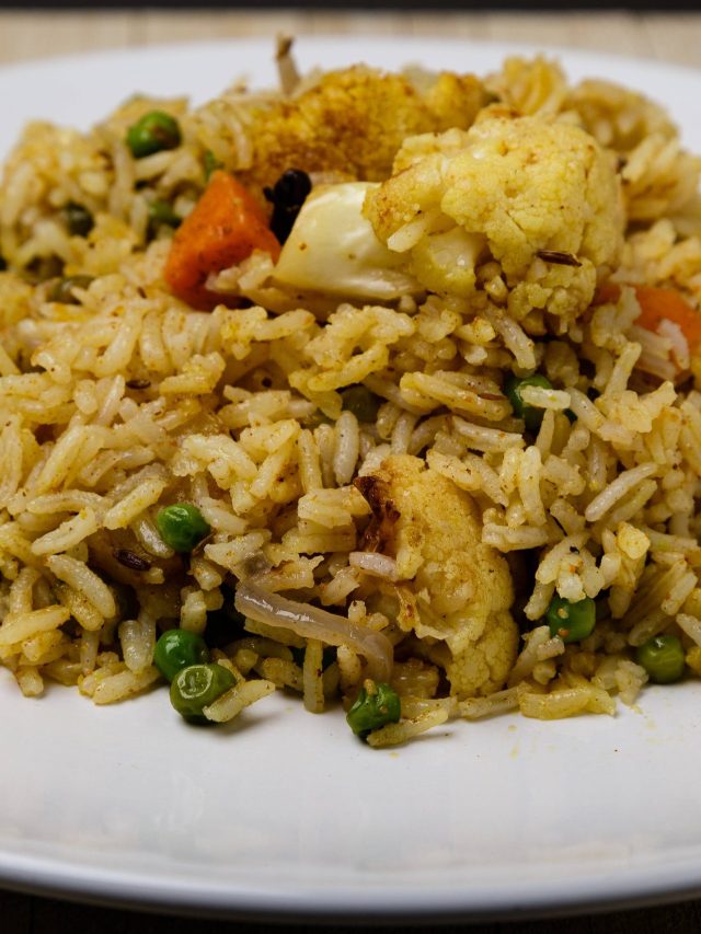 এই ষষ্ঠীতে জামাইকে খাওয়ান সুস্বাদু গন্ধরাজ পোলাও, ব্যস্ত শাশুড়িদের জন্য সহজ রেসিপি