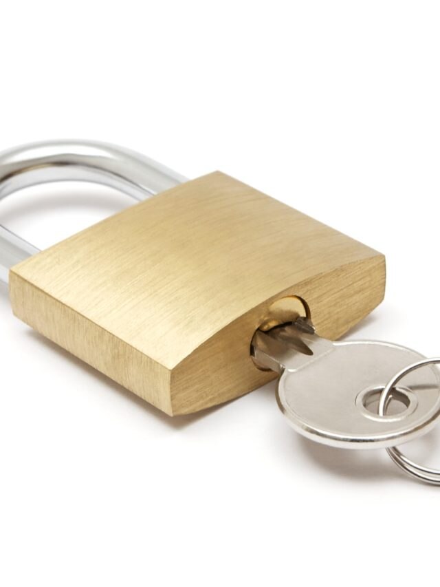 ভুলেও এভাবে রাখবেন না তালা-চাবি; ভাগ্যে দারিদ্র্য বন্দি হবে