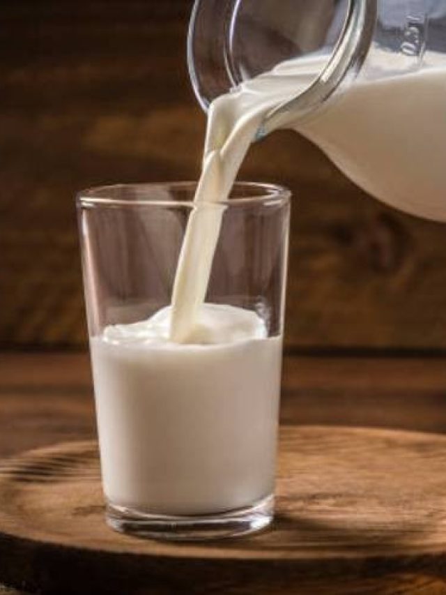 দুধে জল মেশানো? ধরে ফেলুন এভাবে, রইল টিপস