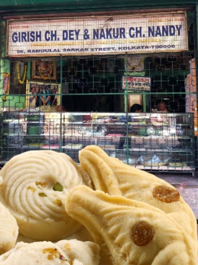 কলকাতার সবচেয়ে বিখ্যাত ১০ মিষ্টির দোকান, একবার হলেও খাওয়া চাই