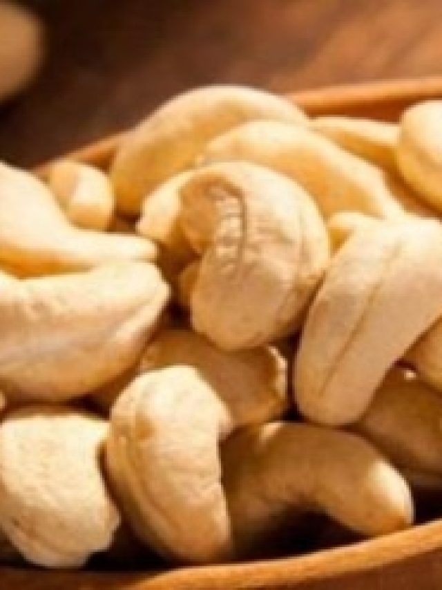 মুখে ফেলুন ২টো কাজু, যৌবনের খেলা হবে