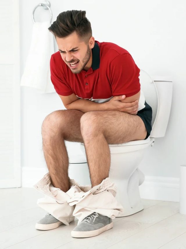 পর্যাপ্ত জল খেলেও টয়লেটে জ্বালা? এড়িয়ে চলুন এই খাবার