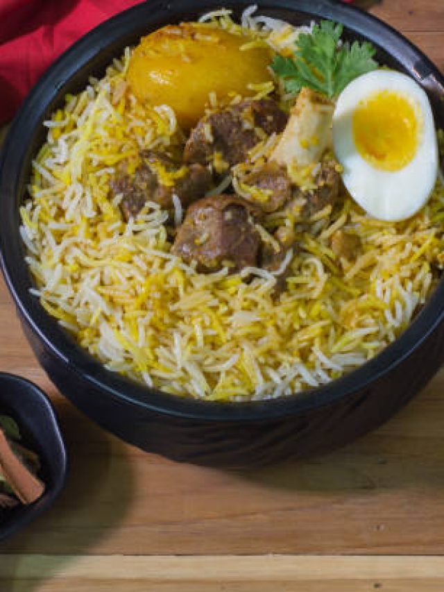 বাড়িতে বিরিয়ানি করলে তলা ধরে যায়? এই টিপস মানলে আর হবে না