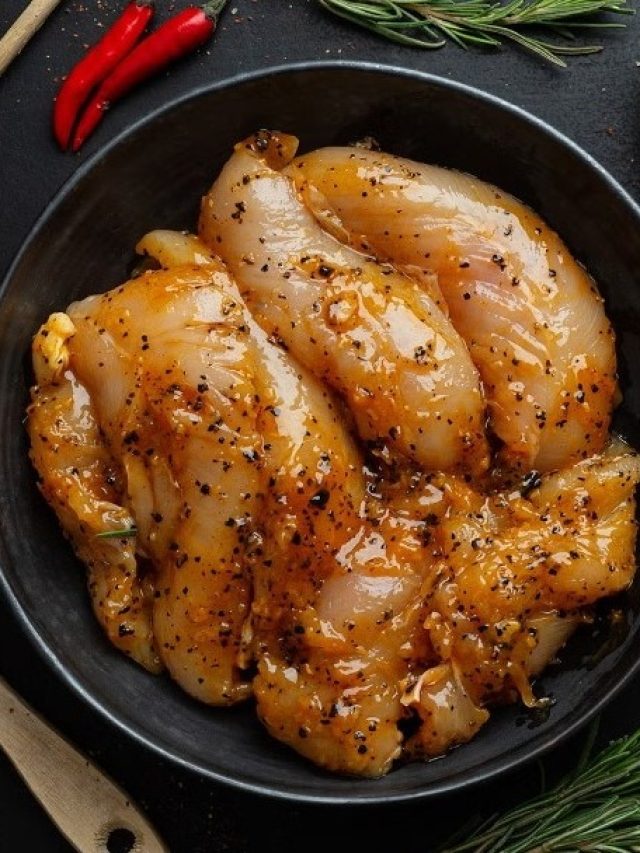 মাংসের স্বাদ বাড়বে চারগুণ, মশলা মাখানোর সময় মানুন রান্নার ঠাকুরের টিপস