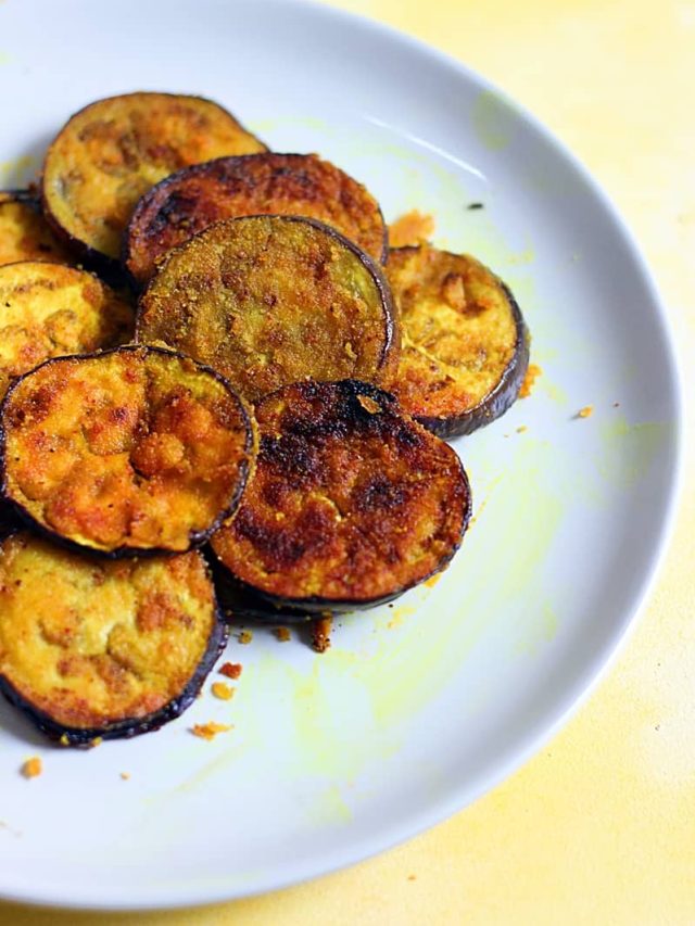 বেগুন ভাজার পরেই নেতিয়ে যায়? এভাবে করলে খাস্তা থাকবে অনেকক্ষণ