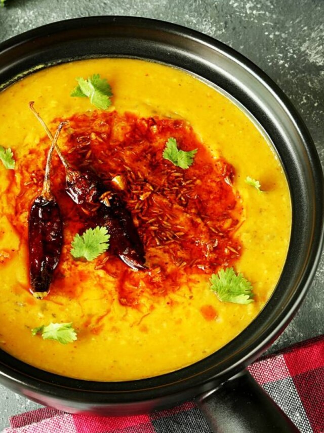 ডাল রান্নার সময় কখন দেবেন হলুদ আর নুন? খেয়ে লোকে হাত চাটবে