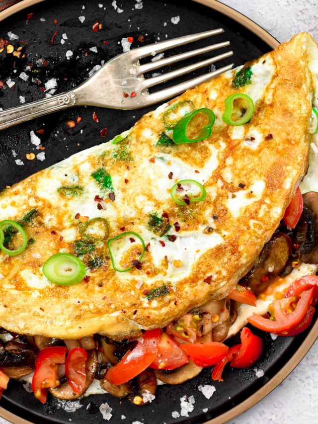 ওমলেট নুনে পুড়বে না, শুধু এই সময়ে দিন; শিখে নিন