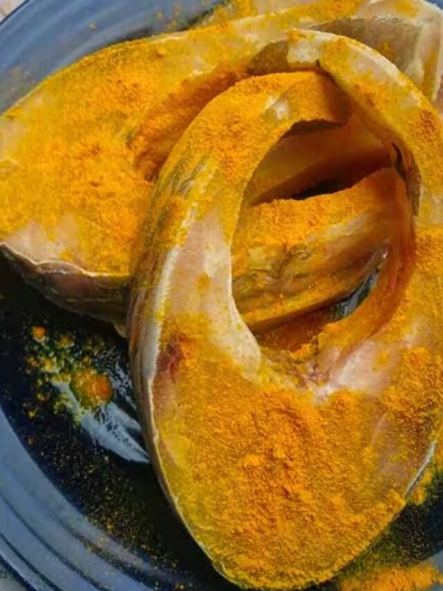মাছে কেন নুন-হলুদ মাখানো হয় জানেন?