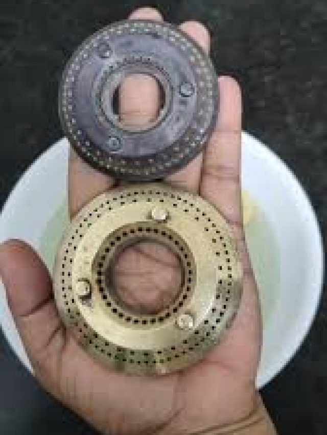 নোংরা তেলচিটে গ্যাস বার্নার ঝকঝক করবে, রইল পরিষ্কার করার ট্রিকস