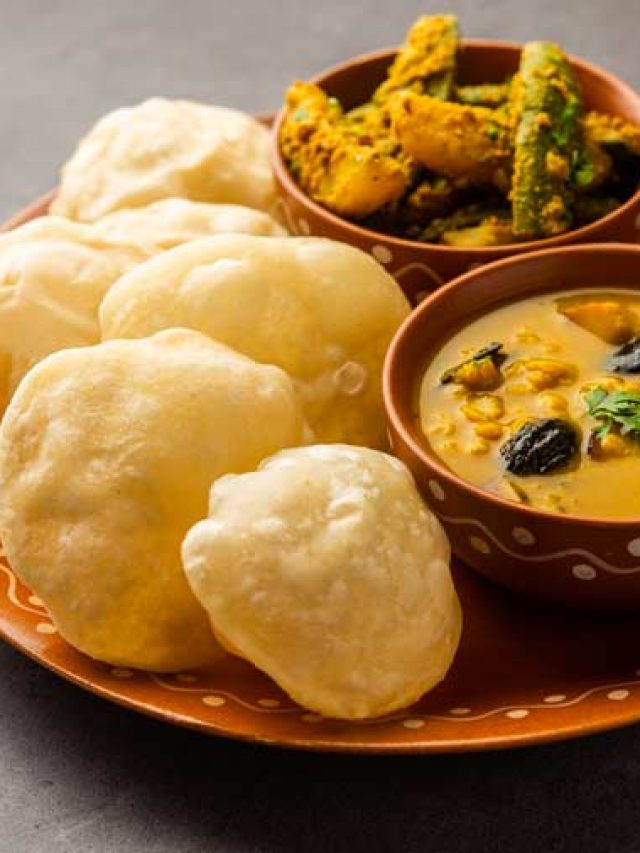 বাসি পাউরুটি ফেলে দেবেন না, গোল গোল ফুলকো লুচি বানিয়ে নিন, রেসিপি