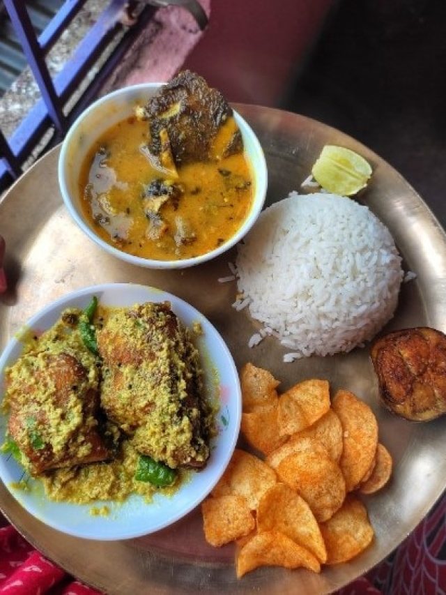 মাছের মাথা দিয়ে মুগ ডাল হবে দুর্দান্ত, বিয়েবাড়ির স্বাদ আসবে এই ফোড়নে